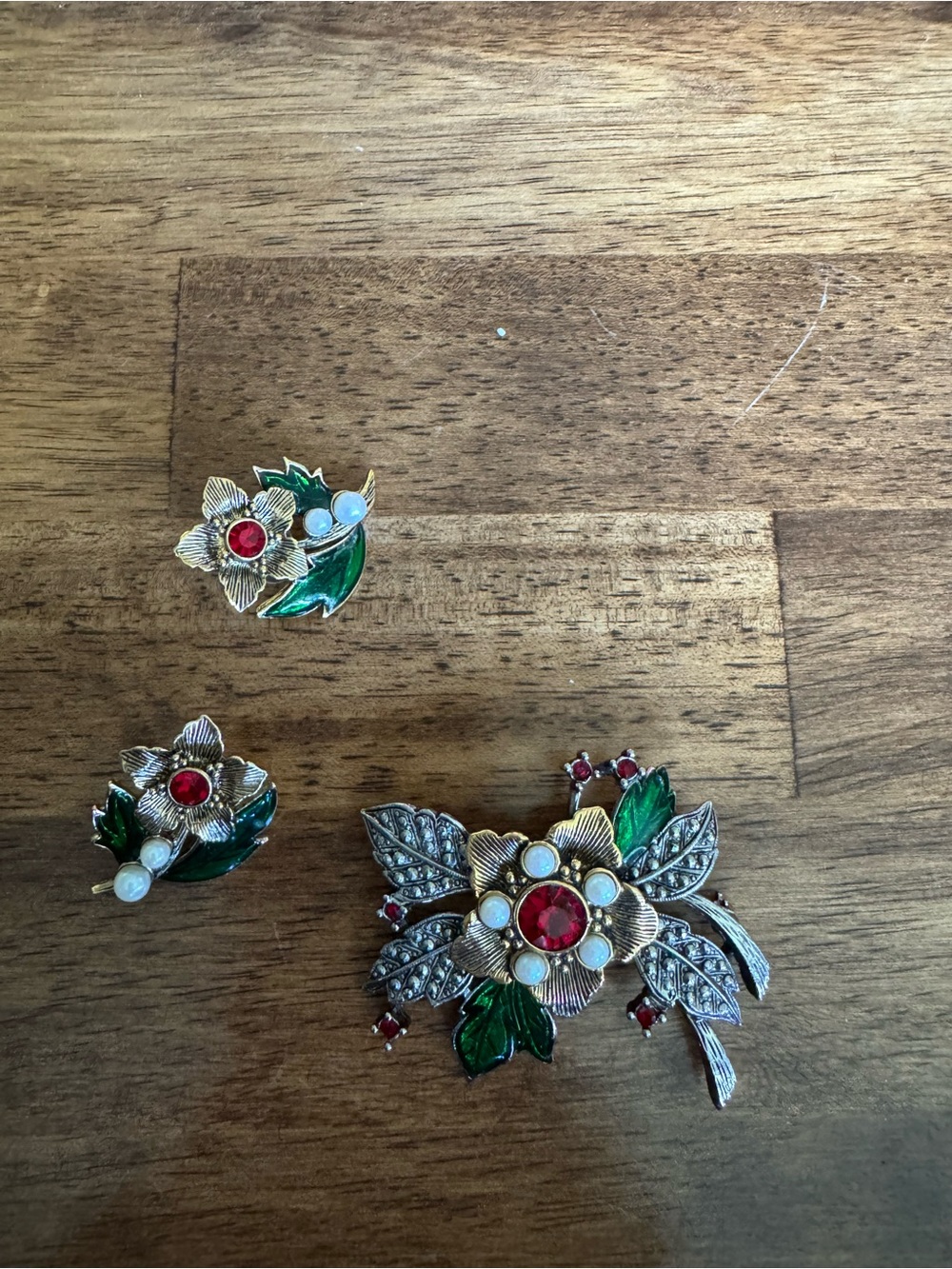 Avon Gold-Tone Floral Brooch & Clip Earrings with Red Stones and Green Enamel